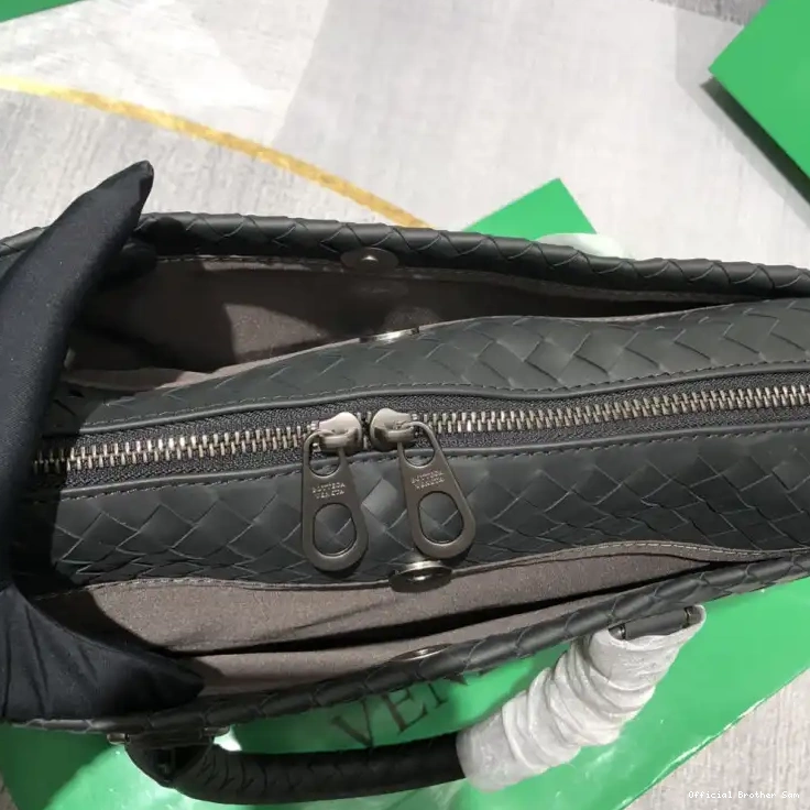 Official Brother Sam 2406YA0019 Bottega Bags Veneta 0514